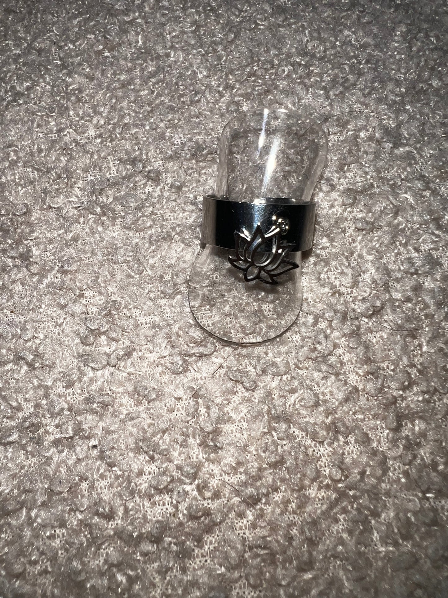 Bague “ Fleur de lotus ”